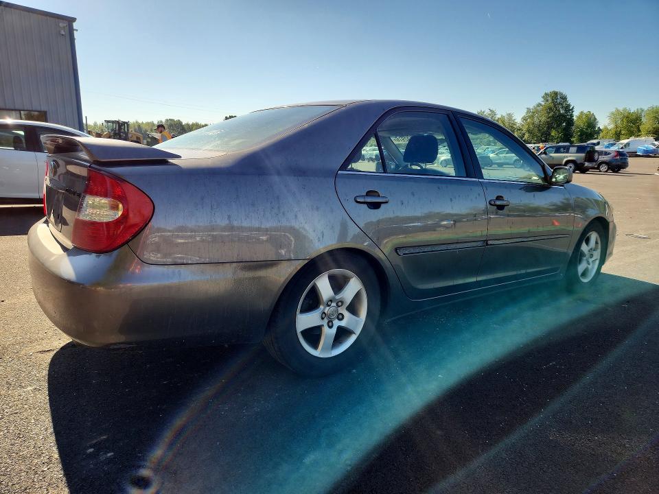 2002 Toyota Camry VIN JTDBE32K420028428 COPART salvage auction — BURN, Or - Salvage Title Certificate, sold $1,150 on 2026-07-20 (photo 3)