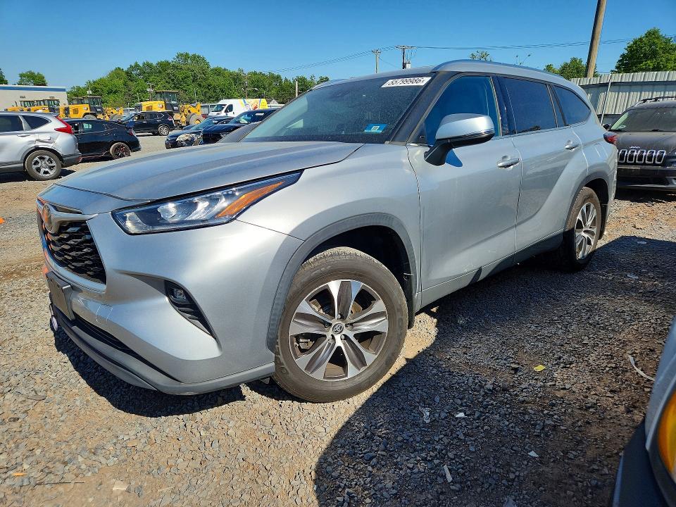 2020 Toyota Highlander VIN 5TDHZRBH4LS033228 COPART salvage auction — SIDE, NJ - CERT OF TITLE-SALVAGE, sold $10,600 on 2026-07-31 (photo 1)