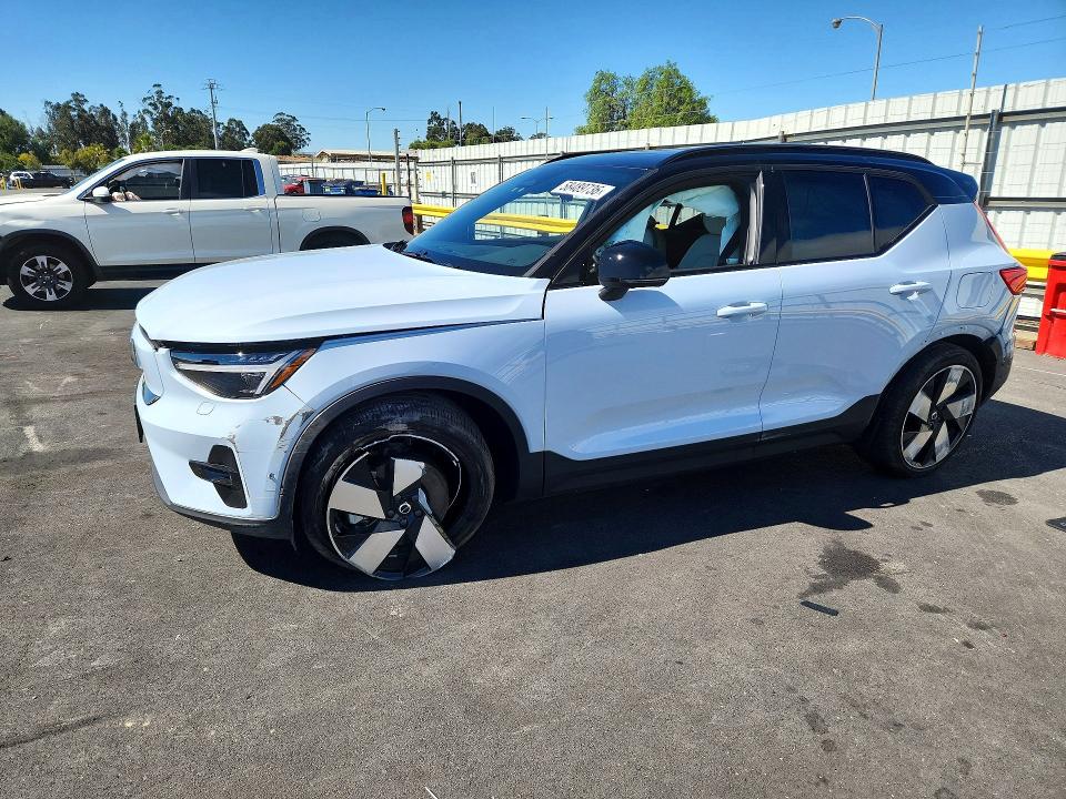 2025 Volvo Xc40 VIN YV4ER3HL0S2595254 COPART salvage auction — FRONT END, CA - SALVAGE CERTIFICATE, sold $12,900 on 2026-08-17 (photo 1)