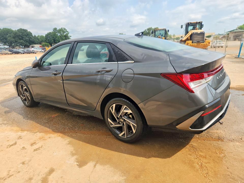 2024 Hyundai Elantra VIN KMHLS4DG2RU835458 COPART salvage auction — MINOR DENT/SCRATCHES, AL - CERTIFICATE OF TITLE, sold $15,700 on 2026-07-23 (photo 2)
