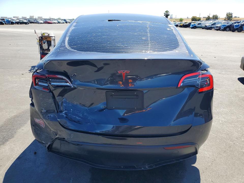 2024 Tesla Model y VIN 7SAYGDED6RF097322 COPART salvage auction — REAR END, CA - SALVAGE CERTIFICATE, sold $11,200 on 2026-07-13 (photo 6)