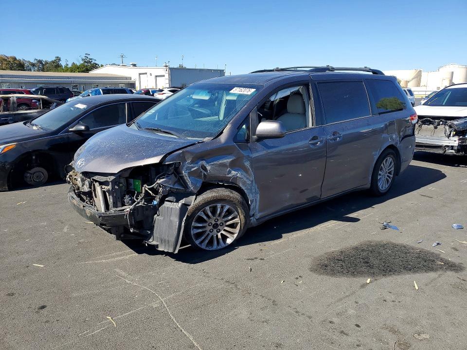 2013 Toyota Sienna VIN 5TDYK3DC9DS395303 COPART salvage auction — FRONT END, Ca - Salvage Certificate, sold $1,100 on 2026-07-08 (photo 1)