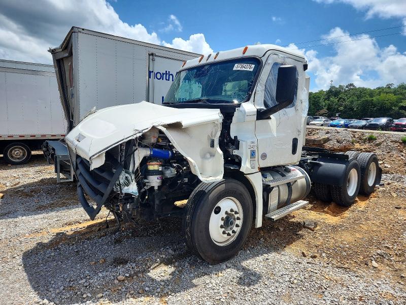 2024 Freightliner Cascadia 126 VIN 3AKJHLDV4RSVK2899 COPART salvage auction — ROLLOVER, AZ - CERT OF TITLE - SALVAGE, sold $13,500 on 2026-07-09 (photo 2)