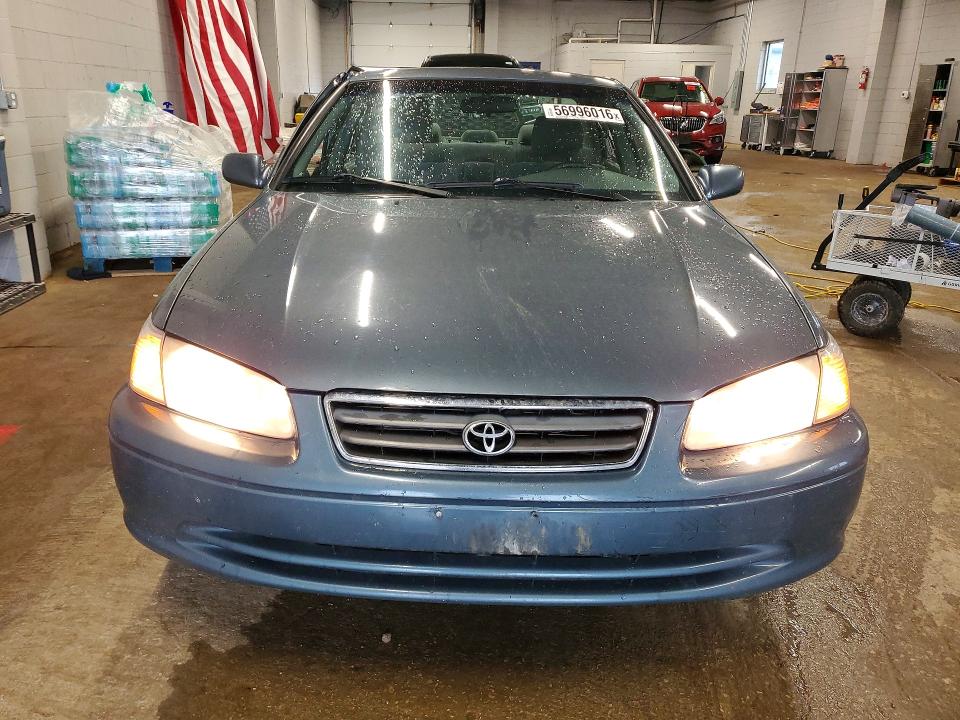 2000 Toyota Camry VIN JT2BG22K5Y0522528 COPART salvage auction — SIDE, IA - CERT OF TITLE-SALVAGE TITLE, sold $80 on 2026-07-29 (photo 5)
