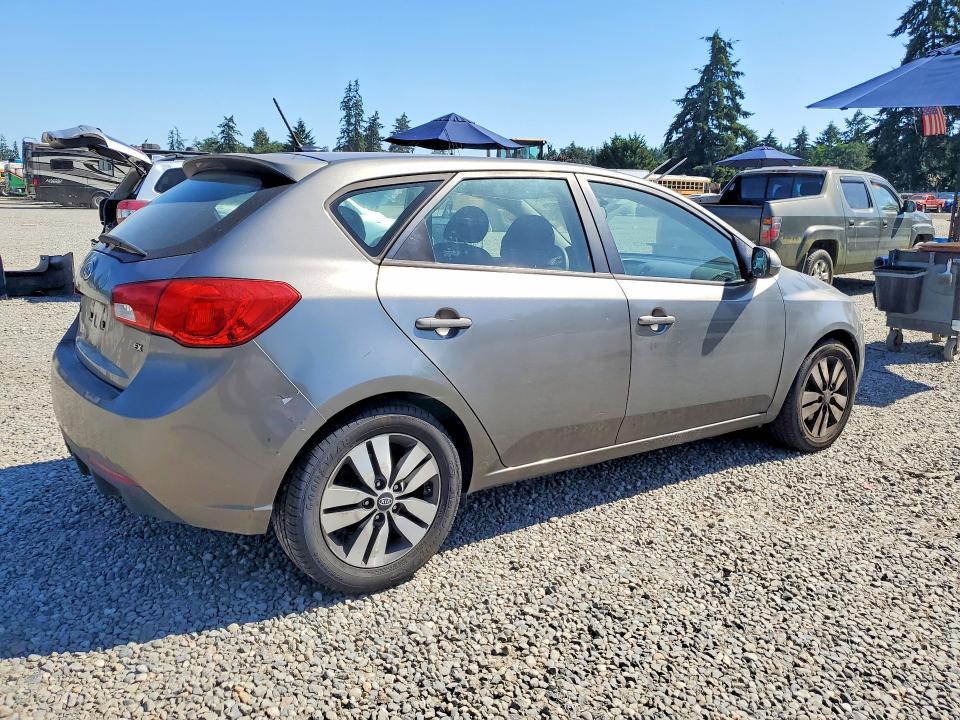 2013 Kia Forte VIN KNAFU5A23D5656050 COPART salvage auction — REAR END, WA - VEHICLE CERT OF OWNERSHIP-TITL, sold $500 on 2026-07-31 (photo 3)