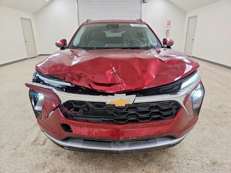 2025 Chevrolet Trax VIN KL77LHEP2SC240823 COPART salvage auction — FRONT END, CO - SALVAGE TITLE, sold $3,650 on 2026-08-03 (photo 5)