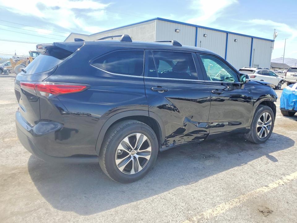 2023 Toyota Highlander VIN 5TDKDRAH1PS034820 COPART salvage auction — FRONT END, NV - SALVAGE TITLE, sold $250 on 2026-07-30 (photo 3)