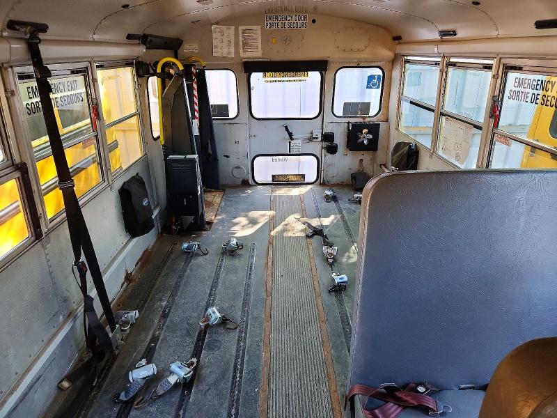2011 Thomas Minotour g VIN 1GB6G5BG7B1105181 COPART salvage auction — NORMAL WEAR, ON - PERMIT NO BRAND - FIT, sold $1,400 on 2026-09-03 (photo 6)