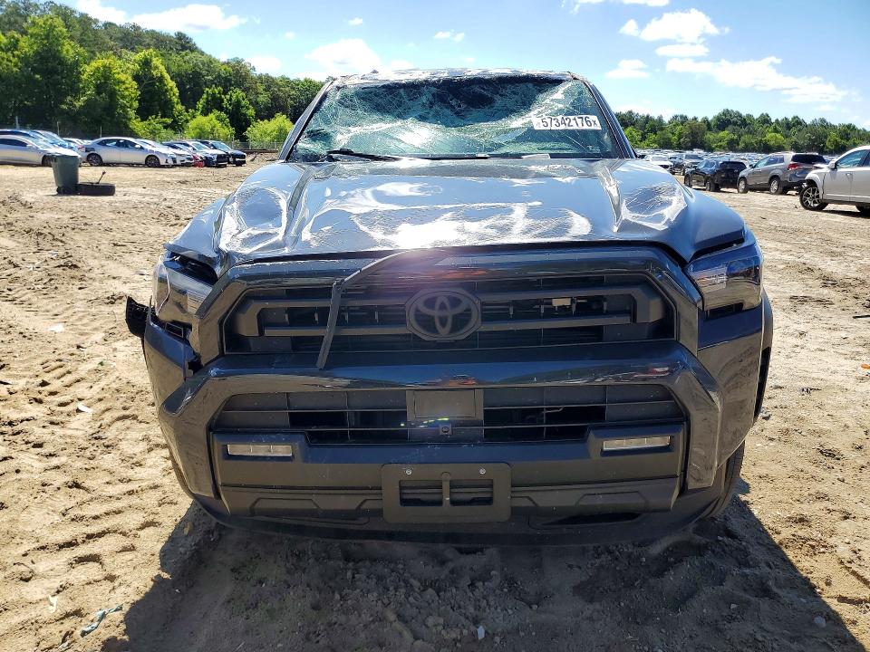 2026 Toyota VIN JTEVA5BR3T5077363 COPART salvage auction — ROLLOVER, Md - Cert Of Salvage > 75% Damage, sold $15,900 on 2026-07-28 (photo 5)