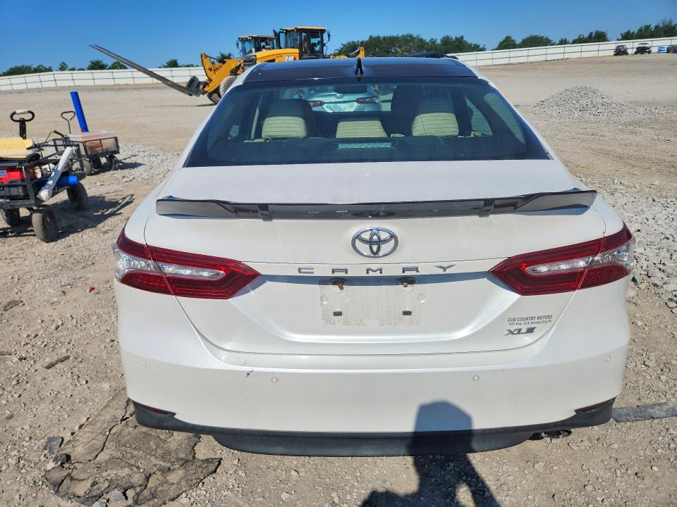 2018 Toyota Camry VIN 4T1B11HK5JU016265 COPART salvage auction — SIDE, KY - CERT OF TITLE-SALVAGE, sold $7,400 on 2026-07-30 (photo 6)