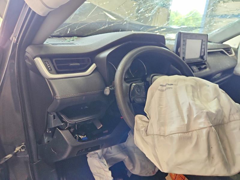 2020 Toyota Rav 4 VIN 2T3F1RFV5LW114784 COPART salvage auction — ROLLOVER, VA - CERT OF TITLE - SALVAGE, sold $2,100 on 2026-07-02 (photo 9)