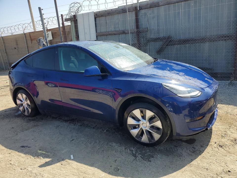 2022 Tesla Model y VIN 7SAYGDEE7NF363109 COPART salvage auction — REAR END, Ca - Salvage Certificate, sold $5,600 on 2026-07-02 (photo 4)