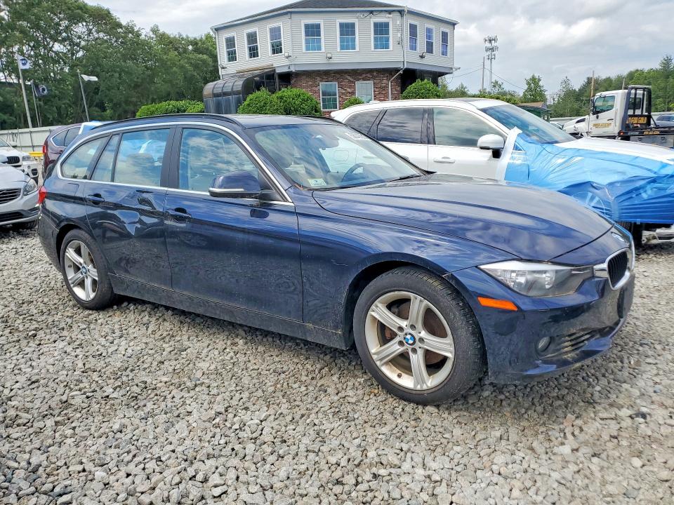 2015 BMW 3er VIN WBA3G7C50FK480608 COPART salvage auction — SIDE, Tx - Cert Of Title W/Salvage Histor, sold $575 on 2026-08-20 (photo 4)
