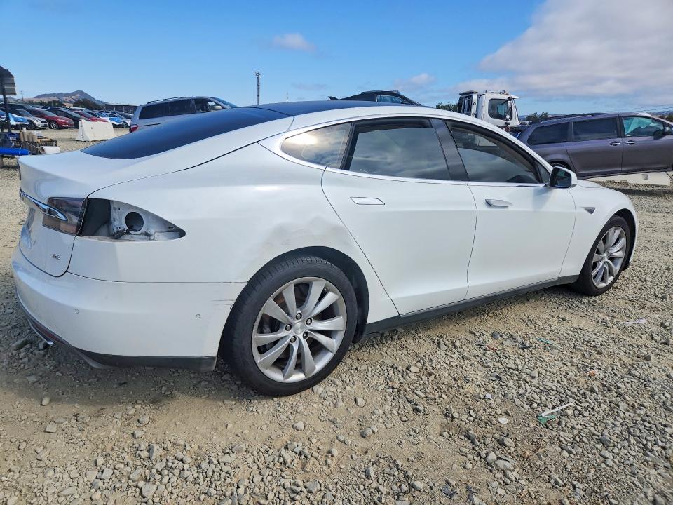 2015 Tesla VIN 5YJSA1H19FFP73861 COPART salvage auction — REAR END, CA - SALVAGE CERTIFICATE, sold $3,300 on 2026-07-16 (photo 3)