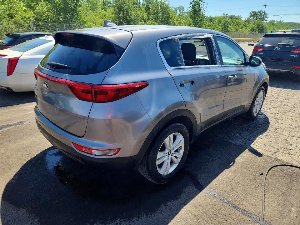 2017 Kia Sportage VIN KNDPM3AC8H7208921 COPART salvage auction — MINOR DENT/SCRATCHES, Mi - Certificate Of Title, sold $2,150 on 2026-07-09 (photo 3)