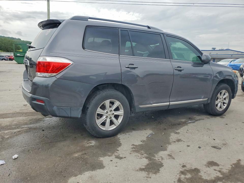 2011 Toyota Highlander VIN 5TDZK3EH7BS041288 COPART salvage auction — FRONT END, TN - CERTIFICATE OF TITLE, sold $2,950 on 2026-07-27 (photo 3)