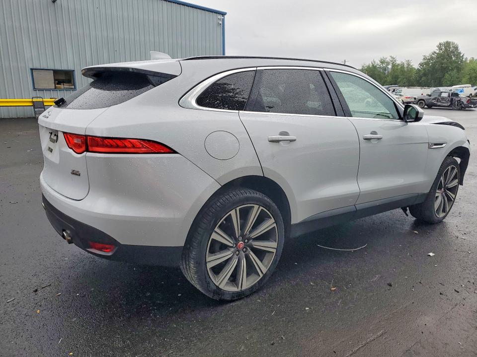 2017 Jaguar F-pace VIN SADCK2BV5HA884779 COPART salvage auction — FRONT END, Or - Salvage Title Certificate, sold $3,850 on 2026-07-20 (photo 3)