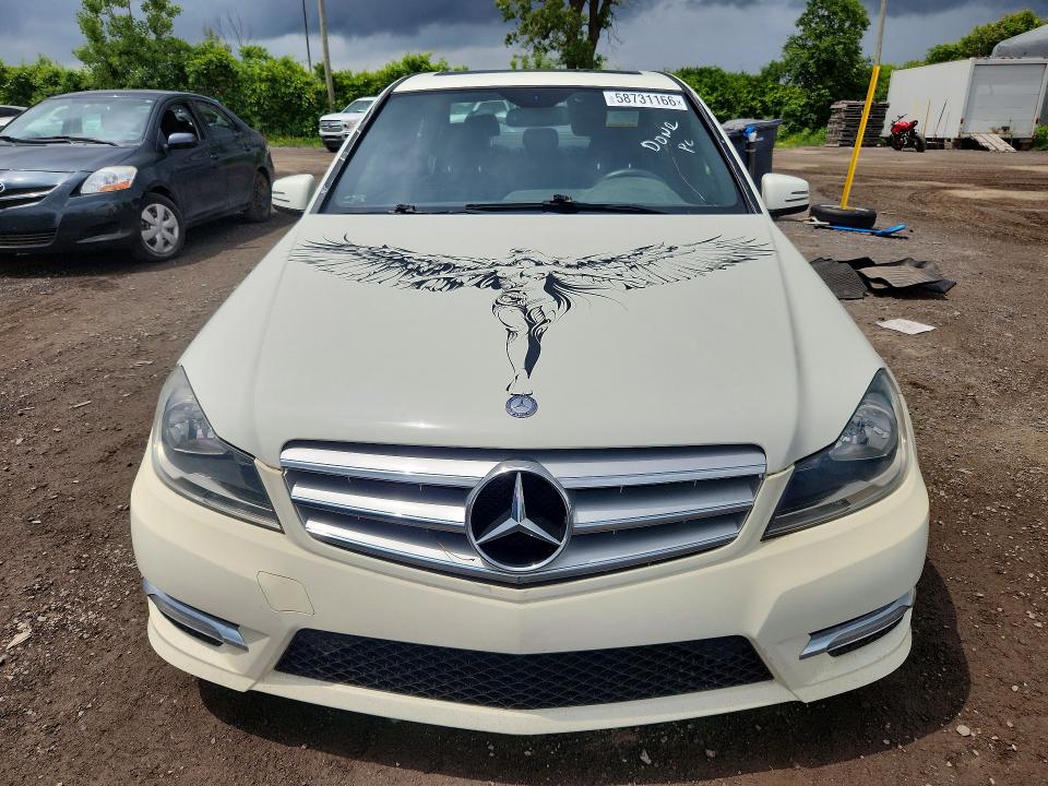 2012 Mercedes-benz C class VIN WDDGF8FB1CA633826 COPART salvage auction — WATER/FLOOD, Qc - Irrecuperable, sold $400 on 2026-07-28 (photo 5)