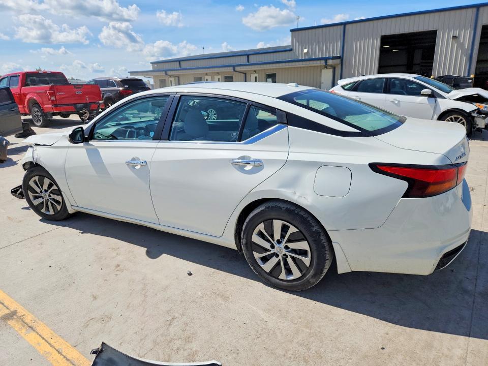 2019 Nissan VIN 1N4BL4BV8KC254076 COPART salvage auction — FRONT END, KY - CERT OF TITLE-SALVAGE (P), sold $3,450 on 2026-07-02 (photo 2)