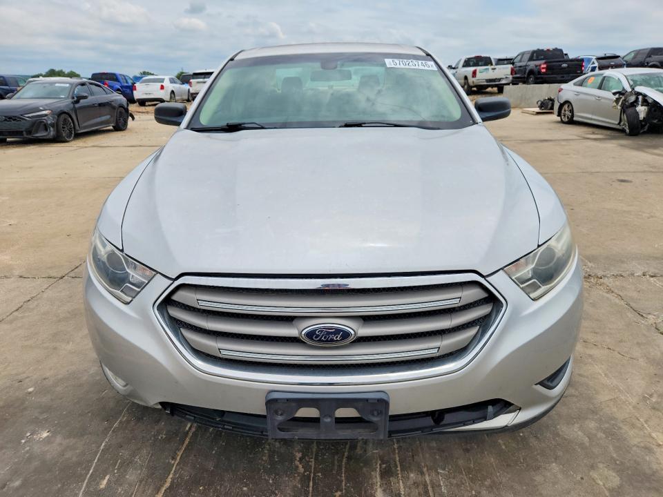 2017 Ford Taurus VIN 1FAHP2D87HG122521 COPART salvage auction — WATER/FLOOD, Tx - Salvage Title-Flood Damage, sold $150 on 2026-07-09 (photo 5)