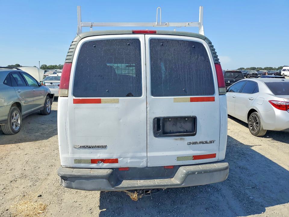 2000 Chevrolet Express 3500 VIN 1GCHG35R0Y1158674 COPART salvage auction — MINOR DENT/SCRATCHES, Ca - Dis/Dlr/Exp Only Clean Title, sold $20 on 2026-07-06 (photo 6)