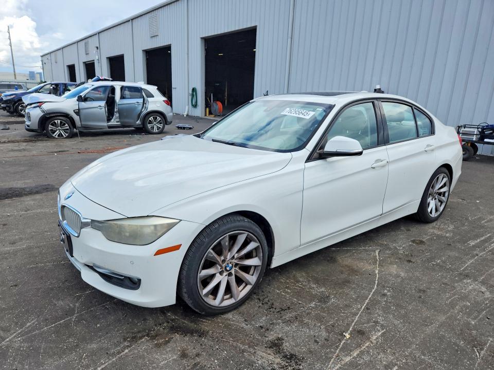 2012 BMW 3er VIN WBA3A5C59CF341457 — COPART salvage auction photo