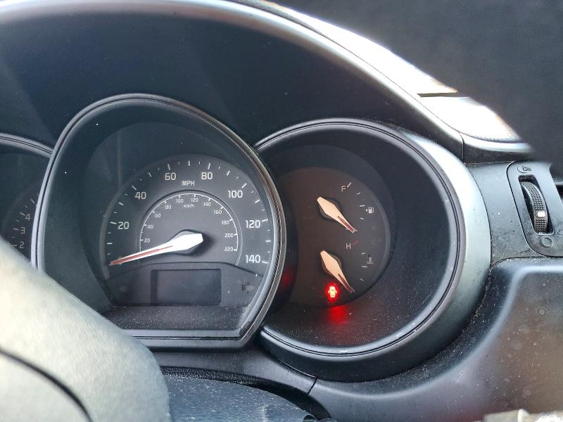 2014 Kia VIN KNADM4A3XE6418427 COPART salvage auction — SIDE, Salvage Title, sold $80 on 2026-07-10 (photo 9)