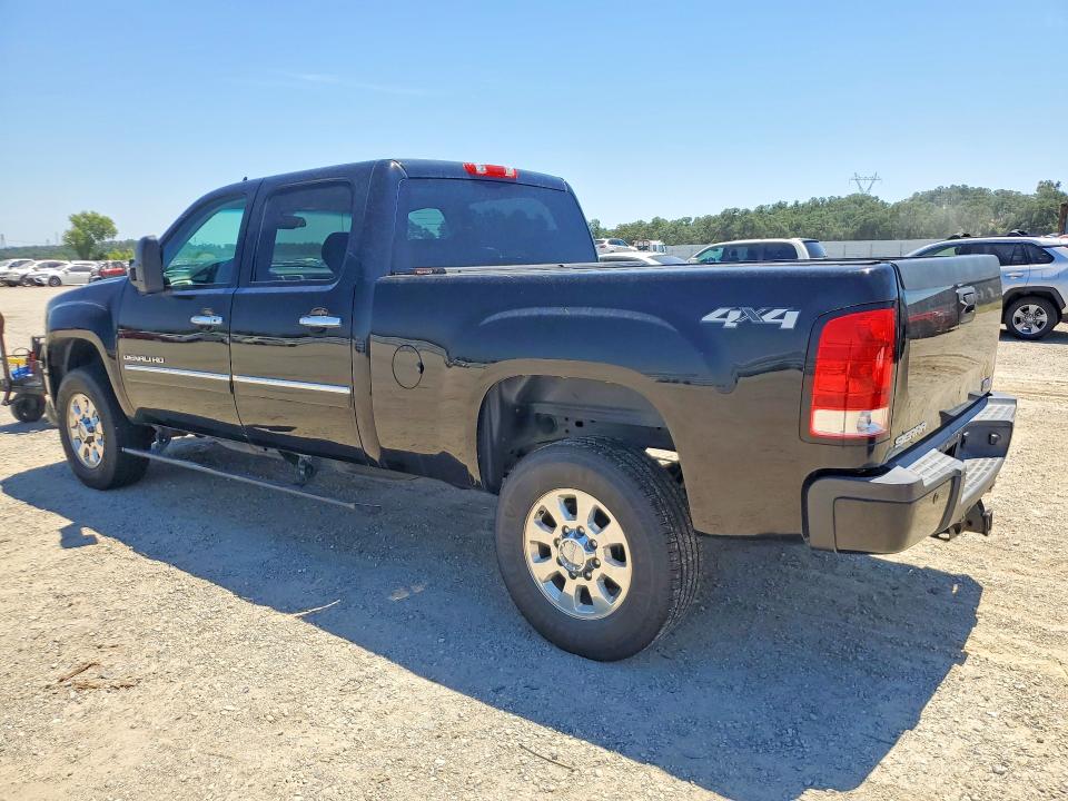 2014 Gmc SIERRA VIN 1GT125E88EF101690 COPART salvage auction — MECHANICAL, Ca - Dis/Dlr/Exp Only Clean Title (P), sold $9,600 on 2026-07-31 (photo 2)