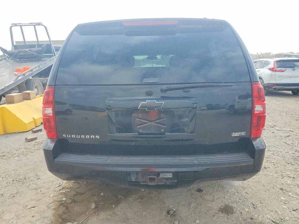 2009 Chevrolet Suburban VIN 1GNFC26079R272033 COPART salvage auction — MINOR DENT/SCRATCHES, Ks - Dealer Only Clean Title, sold $875 on 2026-07-09 (photo 6)