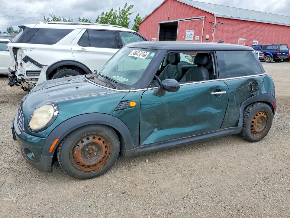 2008 Mini Cooper VIN WMWMF33578TU65844 COPART salvage auction — SIDE, ON - PERMIT SALVAGE, sold $600 on 2026-08-13 (photo 1)