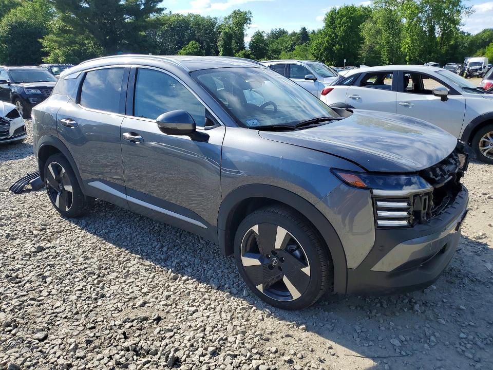 2025 Nissan Kicks VIN 3N8AP6DCXSL306463 COPART salvage auction — FRONT END, MA - CERT OF TITLE-SALVAGE, sold $7,900 on 2026-07-31 (photo 4)