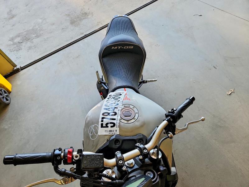 2019 Yamaha Mt09 VIN JYARN53E6KA006388 COPART salvage auction — SIDE, CT - CERT OF TITLE-SALVAGE, sold $2,100 on 2026-07-23 (photo 5)