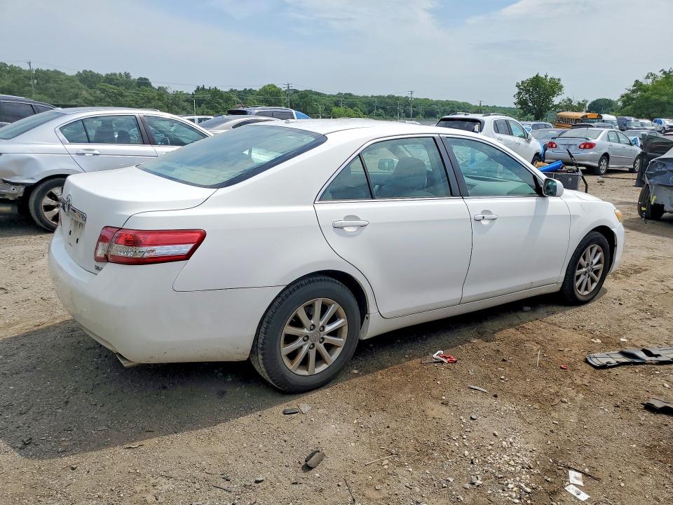 2011 Toyota Camry VIN 4T1BK3EK0BU631353 COPART salvage auction — SIDE, Md - Cert Of Salvage > 75% Damage, sold $1,950 on 2026-07-02 (photo 3)