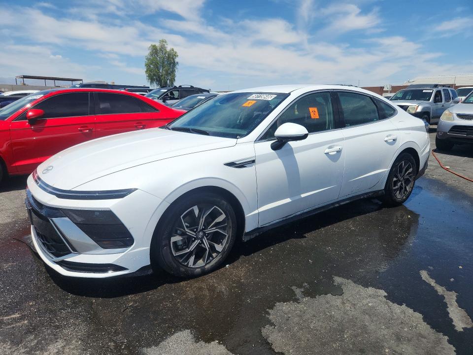 2025 Hyundai Sonata VIN KMHL64JA5SA487182 COPART salvage auction — FRONT END, Nv - Salvage Title, sold $8,600 on 2026-07-06 (photo 1)