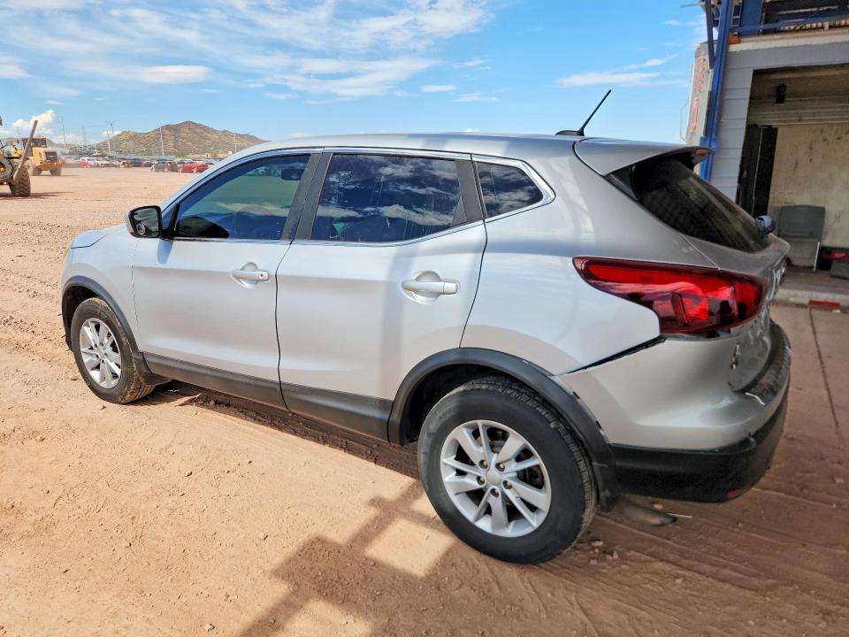 2019 Nissan VIN JN1BJ1CP1KW213286 COPART salvage auction — REAR END, Az - Cert Of Title - Salvage, sold $2,050 on 2026-07-07 (photo 2)