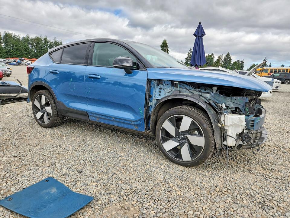 2022 Volvo C40 VIN YV4ED3GB4N2001440 COPART salvage auction — FRONT END, Wa - Bill Of Sale, sold $10,100 on 2026-07-17 (photo 4)