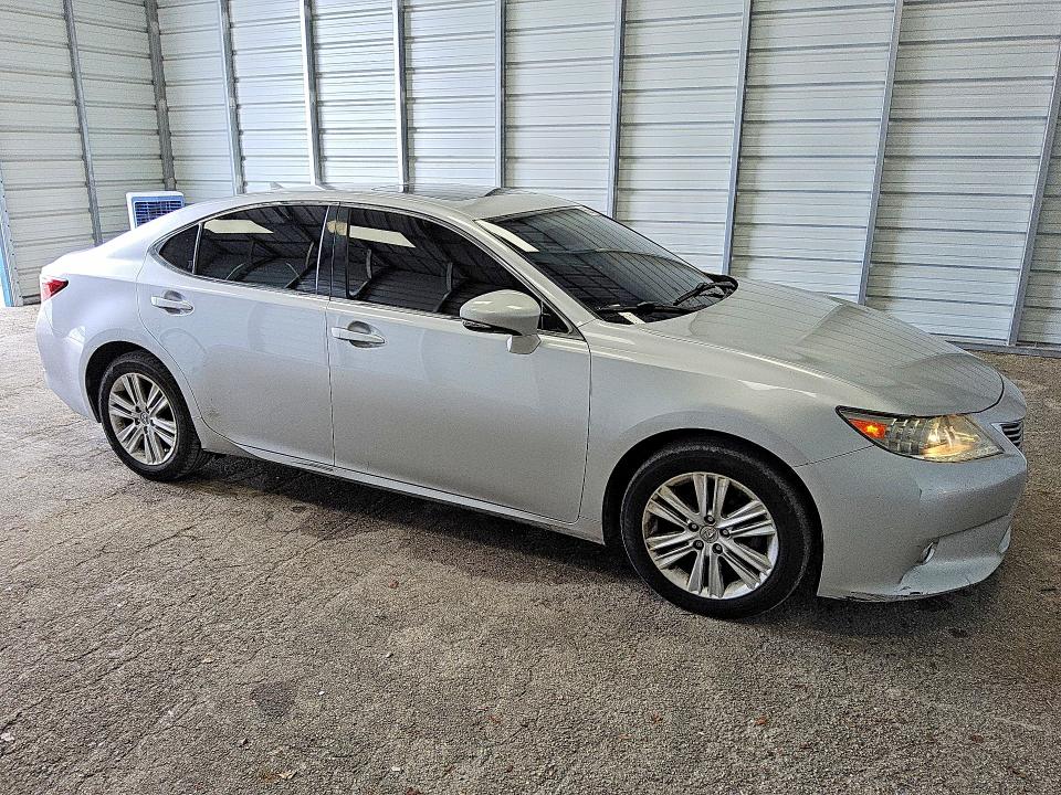 2013 Lexus Es 350 VIN JTHBK1GG8D2058717 COPART salvage auction — MINOR DENT/SCRATCHES, FL - CERTIFICATE OF TITLE, sold $3,200 on 2026-07-21 (photo 4)