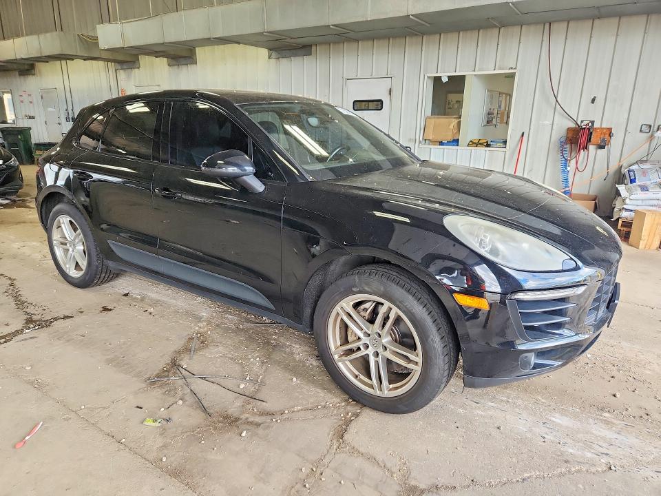 2016 Porsche Macan VIN WP1AB2A58GLB56427 COPART salvage auction — WATER/FLOOD, Wi - Certificate Of Title, sold $3,600 on 2026-08-10 (photo 4)