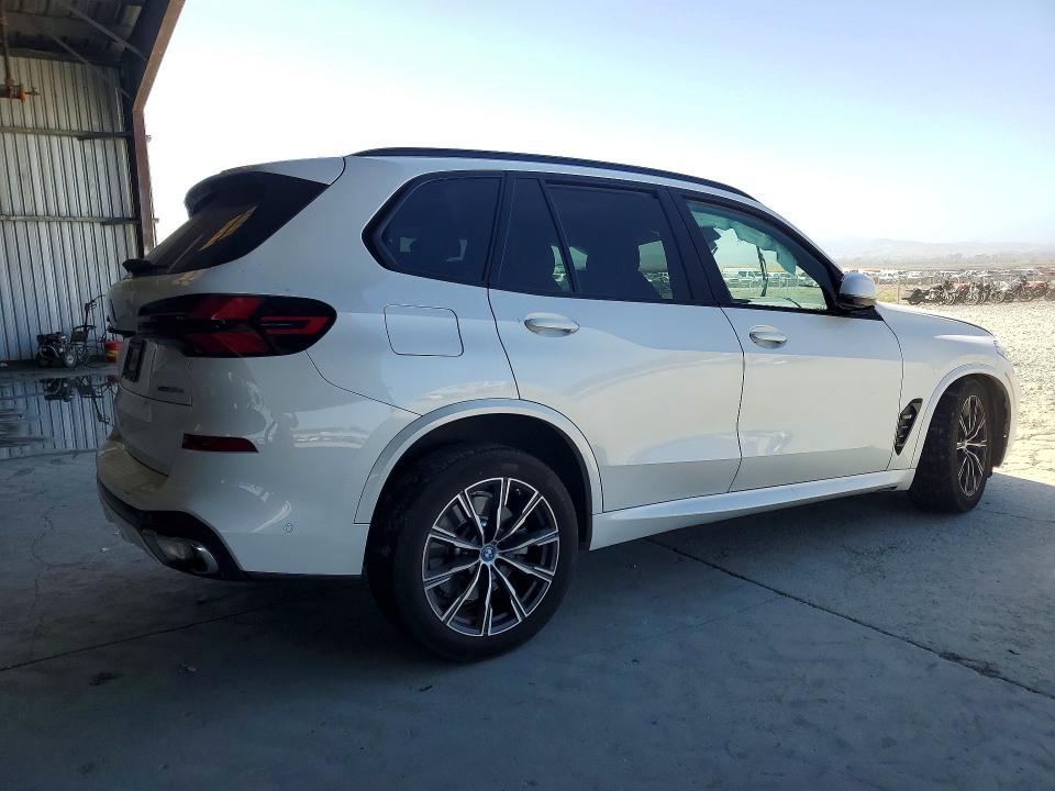 2024 BMW X5 VIN 5UX43EU04R9T34586 COPART salvage auction — FRONT END, Ca - Salvage Certificate, sold $35,500 on 2026-08-20 (photo 3)