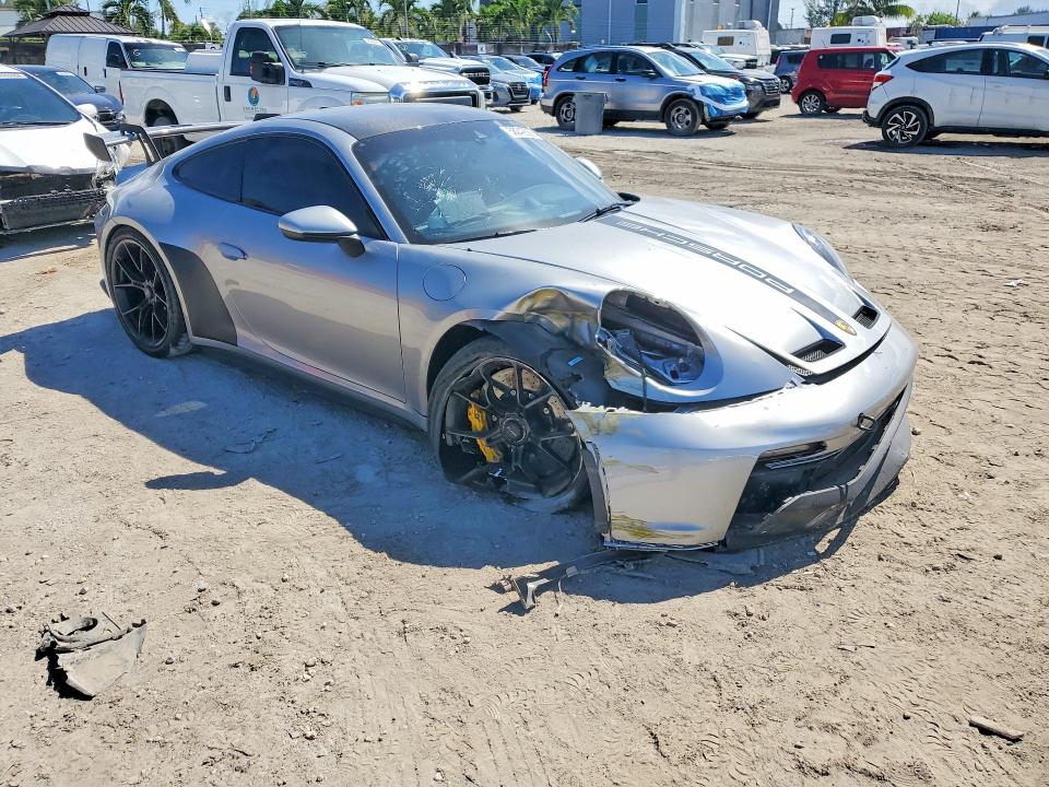 2022 Porsche 911 VIN WP0AC2A93NS268735 COPART salvage auction — FRONT END, Fl - Cert Of Title Slvg Rebuildable, sold $130,000 on 2026-08-13 (photo 4)
