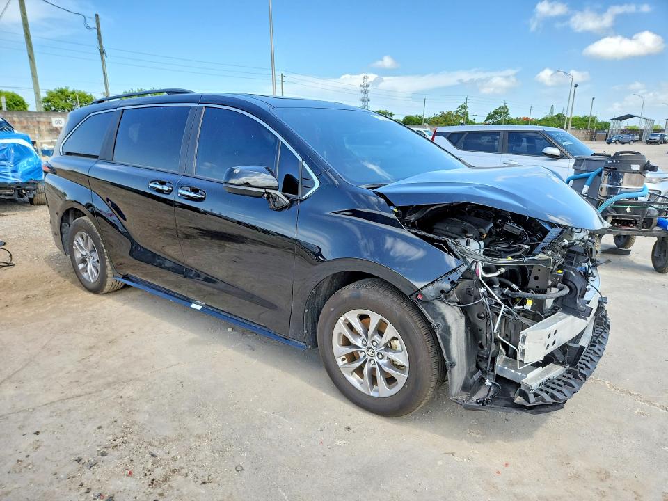 2026 Toyota Sienna VIN 5TDYRKEC8TS296300 COPART salvage auction — FRONT END, VA - CERTIFICATE OF TITLE, sold $19,500 on 2026-07-15 (photo 4)