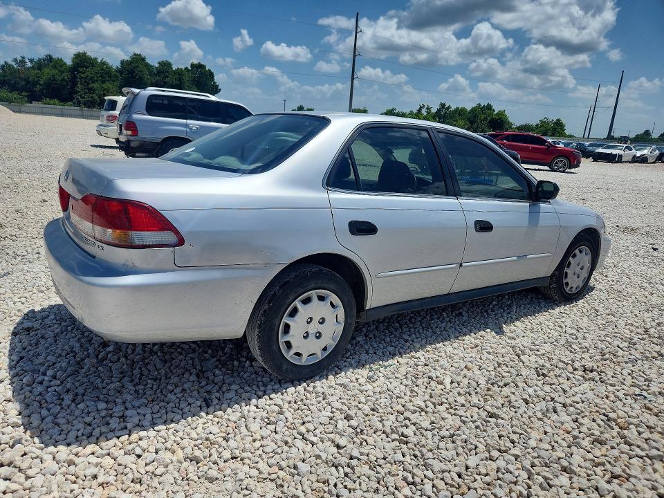 2001 Honda Accord VIN JHMCG56421C011256 COPART salvage auction — FRONT END, TX - SALVAGE VEHICLE TITLE (P), sold $70 on 2026-07-16 (photo 3)
