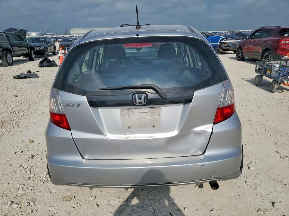 2013 Honda Fit VIN JHMGE8H3XDC064594 COPART salvage auction — FRONT END, Tx - Salvage Vehicle Title, sold $625 on 2026-07-16 (photo 6)