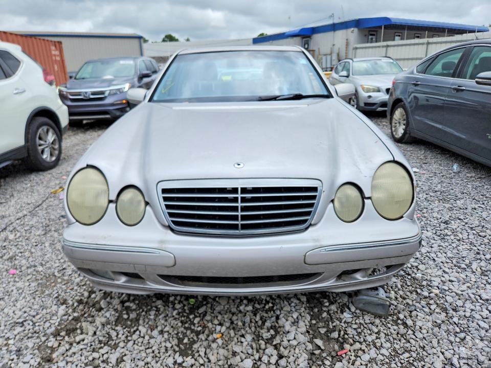 2002 Mercedes-benz E-class VIN WDBJF65J22B498022 COPART salvage auction — NORMAL WEAR, Fl - Certificate Of Title, sold $325 on 2026-07-07 (photo 5)