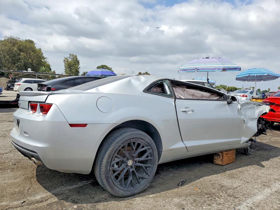 2012 Chevrolet Camaro VIN 2G1FB1E34C9196489 COPART salvage auction — ROLLOVER, Ca - Dis/Dlr/Exp Only Clean Title, sold $350 on 2026-07-10 (photo 3)
