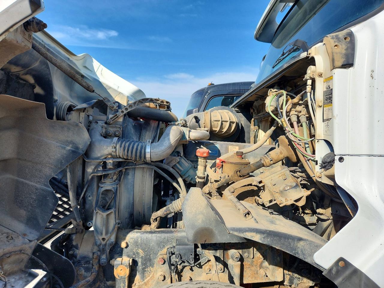 2009 Volvo VHD VIN 4V5K99EJ09N270351 COPART salvage auction — Rear End, FL - CERTIFICATE OF DESTRUCTION, sold $1,050 on 2026-07-09 (photo 7)