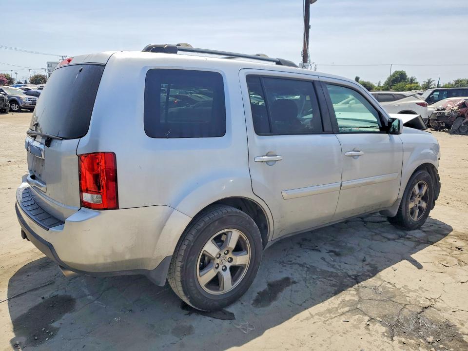2010 Honda Pilot VIN 5FNYF3H67AB018820 COPART salvage auction — FRONT END, CA - SALVAGE CERTIFICATE, sold $600 on 2026-07-02 (photo 3)