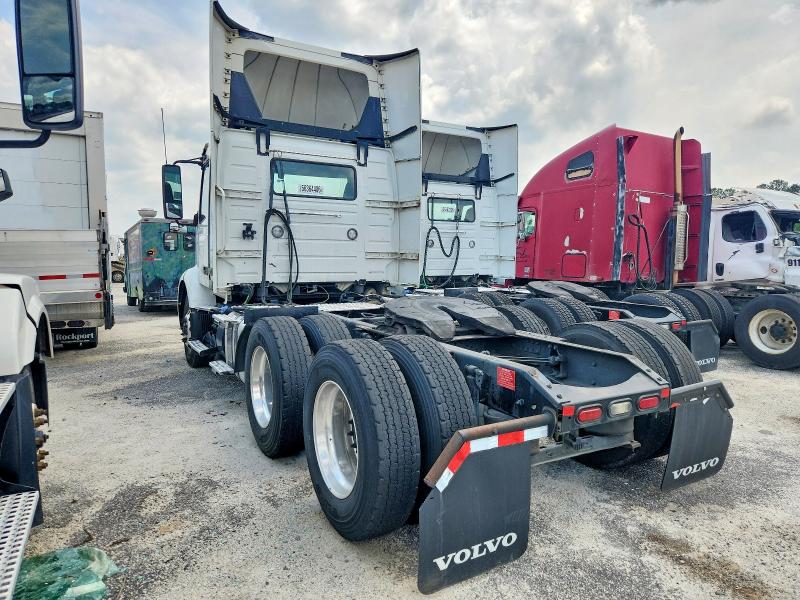 2019 Volvo VIN 4V4WC9EHXKN219207 COPART salvage auction — NORMAL WEAR, Nc - Certificate Of Title, sold $7,500 on 2026-07-28 (photo 3)