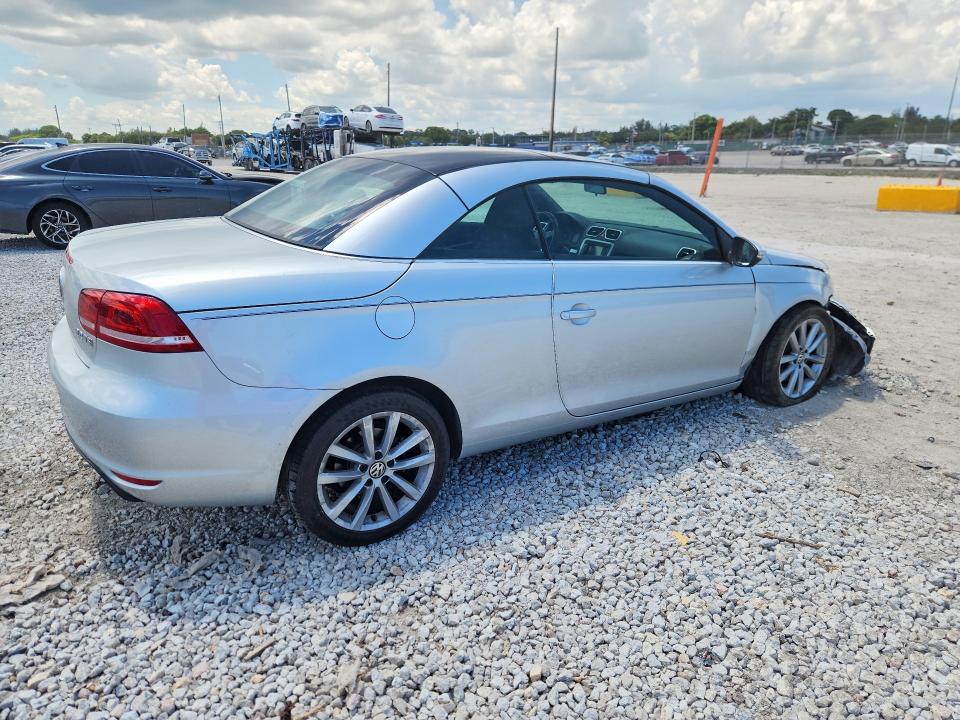 2015 Volkswagen Eos VIN WVWBW8AH4FV000038 COPART salvage auction — FRONT END, Fl - Cert Of Title Slvg Rebuildable, sold $1,300 on 2026-07-14 (photo 3)