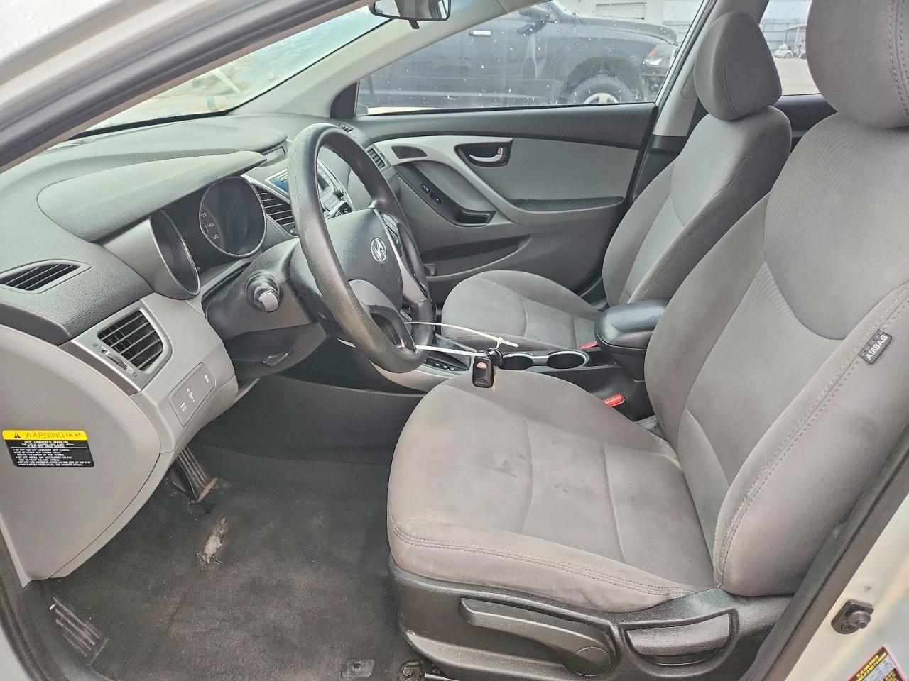 2016 Hyundai Elantra VIN 5NPDH4AE3GH750646 COPART salvage auction — Side, AZ - CERT OF TITLE - SALVAGE, sold $1,800 on 2026-07-09 (photo 7)